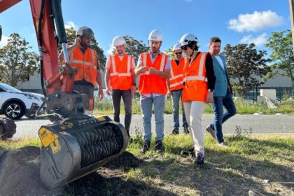 MB Crusher screening bucket in action at diverse sites including a Spanish kaolinite quarry and French Alps, demonstrating on-site material processing versatility.