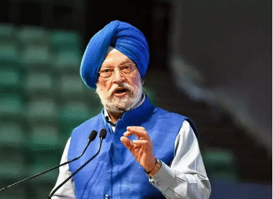 Union Minister Hardeep Singh Puri addressing the Energy Technology Meet 2025 in Hyderabad, highlighting India’s roadmap to become a leading global refining and energy hub.