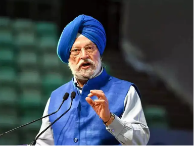 Union Minister Hardeep Singh Puri addressing the Energy Technology Meet 2025 in Hyderabad, highlighting India’s roadmap to become a leading global refining and energy hub.