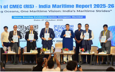 Union Minister Nitin Gadkari addressing India Maritime Week 2025 on India’s USD 1 trillion maritime sector potential under Sagarmala 2.0.