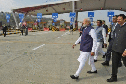 Maharashtra infrastructure development featuring Mumbai–Hyderabad expressway proposal, Mumbai Metro network expansion, and new Nagpur central business district