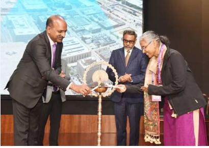 Oil refinery infrastructure in India with pipelines, processing units and storage tanks, representing India’s plan to expand refining capacity to 309.5 MMTPA by 2030.