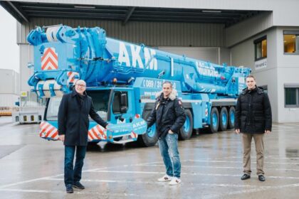 AKM Autokranvermietung expands crane fleet with Tadano AC 7.450-1 all-terrain crane in Munich