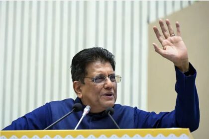 Union Minister Piyush Goyal speaking on promoting precast and steel construction methods to reduce urban dust pollution in Mumbai