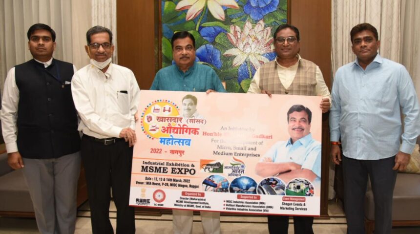 Union Minister Nitin Gadkari launching the upgraded Rajmarg Pravesh Portal to streamline NOC approvals for national highway access.