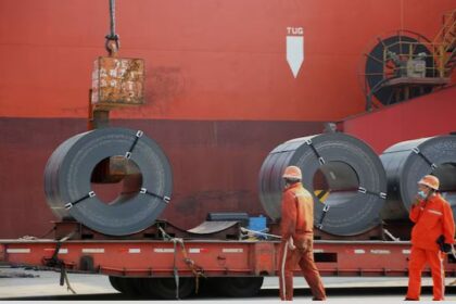 Steel production facility with molten metal and rolling mill operations