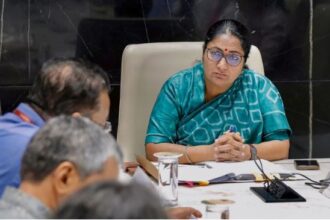 Delhi government launches RAH-VEER scheme offering ₹25,000 reward to Good Samaritans helping road accident victims.