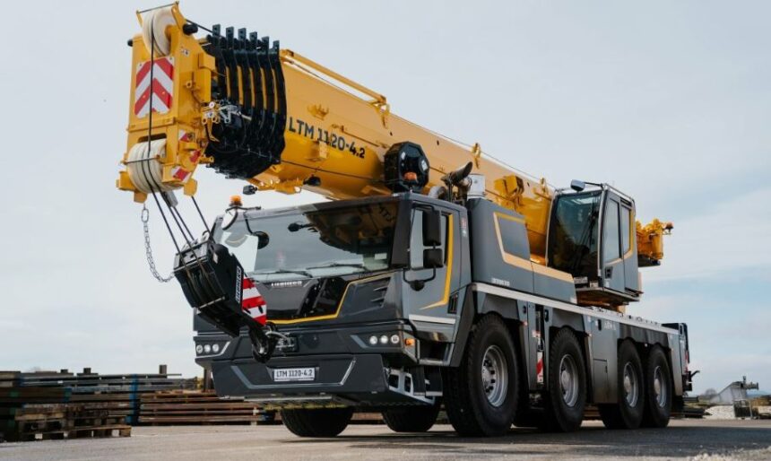 Liebherr debuts the LTM 1090-4.3 mobile crane at CONEXPO 2026, featuring the advanced LICCON3 control system, enhanced lifting performance, improved cabins, and upgraded safety systems.
