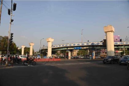 Supreme Court of India hearing case on Kolkata Metro Orange Line delay highlighting stalled construction at Chingrighata crossing