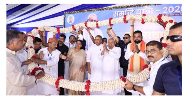 Bihar Chief Minister Nitish Kumar launching development projects during Samriddhi Yatra in Purnia and Katihar to boost infrastructure and connectivity in the Seemanchal region.