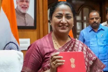 Rekha Gupta presenting Delhi Budget 2026–27 highlighting ₹1.03 lakh crore outlay and focus on green initiatives and infrastructure spending