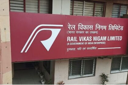 RVNL secures ₹95.27 crore contract from NMDC for railway track refurbishment at Kirandul and Bacheli mining facilities in Chhattisgarh.