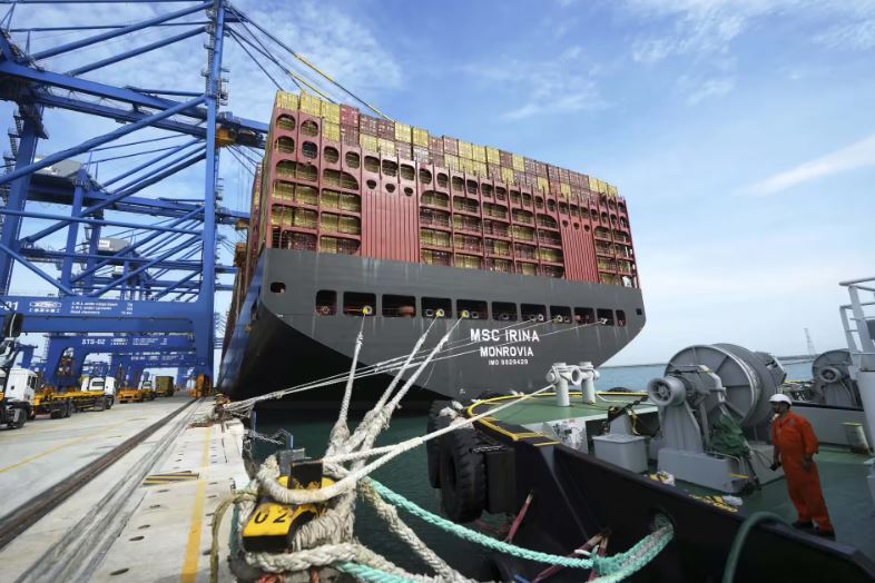 Vizhinjam Port approach road connecting directly to NH-66 for cargo movement