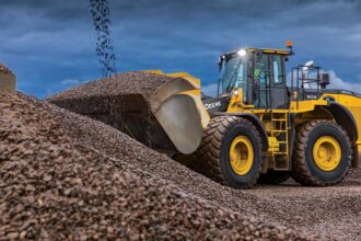 John Deere Launches New X-Tier Wheel Loaders with Advanced Efficiency and Automation Features