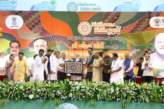 PM Modi Opens Two Vadodara-Mumbai Expressway Sections, Unveils Major Connectivity Projects in Gujarat