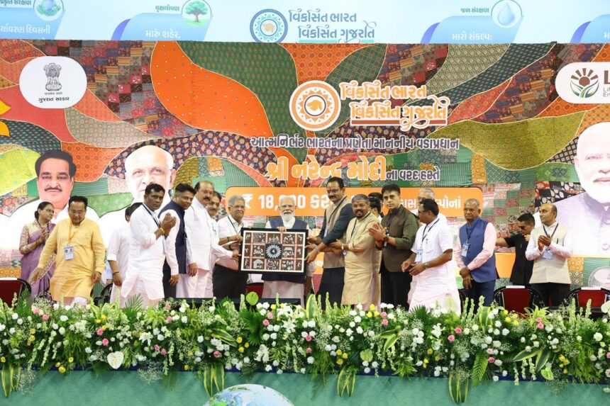 PM Modi Opens Two Vadodara-Mumbai Expressway Sections, Unveils Major Connectivity Projects in Gujarat