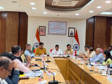 Sonowal Reviews ₹19,209 Crore Maritime Development Roadmap for West Bengal During Kolkata Meeting