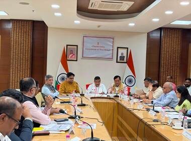 Sonowal Reviews ₹19,209 Crore Maritime Development Roadmap for West Bengal During Kolkata Meeting