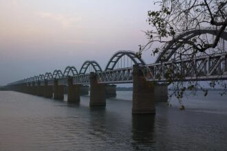 Indian Railways Replaces 500 Hanger Cables on Iconic Godavari Arch Bridge, Enhancing Safety