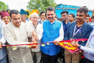 Gadkari, Fadnavis Launch Nine Rail Infrastructure Projects Worth ₹484 Crore Across Maharashtra