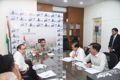 Nitin Gadkari Reviews NHLML Projects, Calls for Faster Execution of Multimodal Infrastructure Initiatives