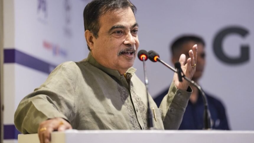 Gadkari Unveils ₹4,000 Retrofit Device to Cut Emissions from Older Heavy Vehicles